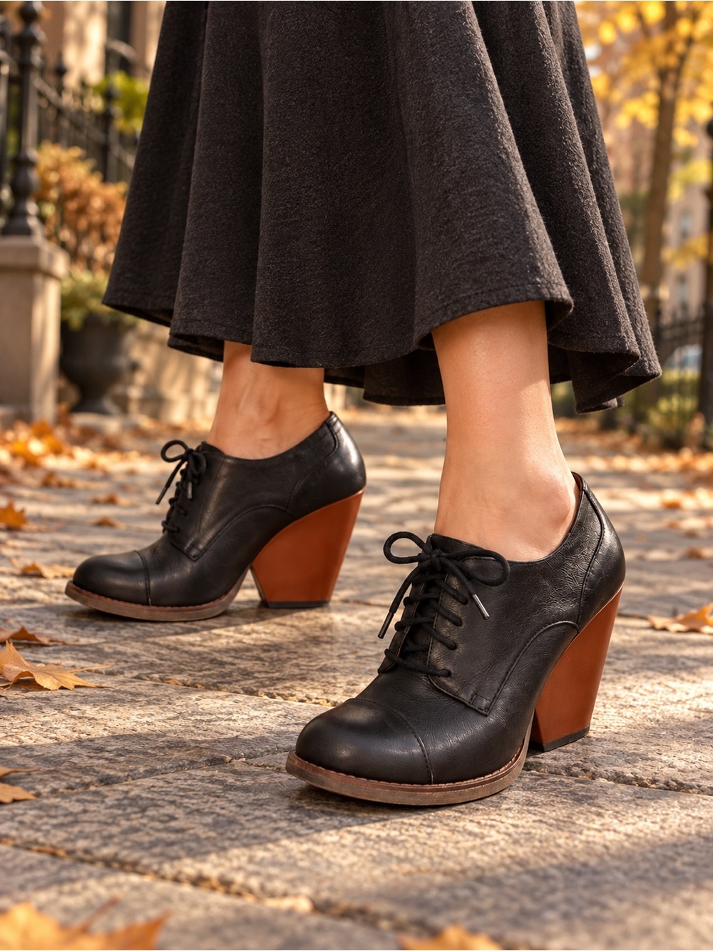 Korks by Kork-Ease Chianne Black Leather Heeled Oxfords Size 9 (40.5)